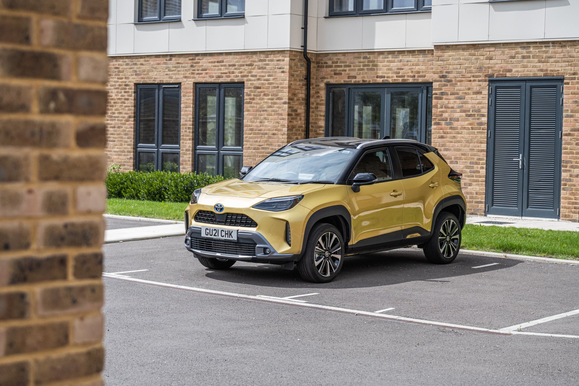 Download SUV Toyota Yaris Cross Hybrid Vehicle Toyota Yaris 4k Ultra HD Wallpaper