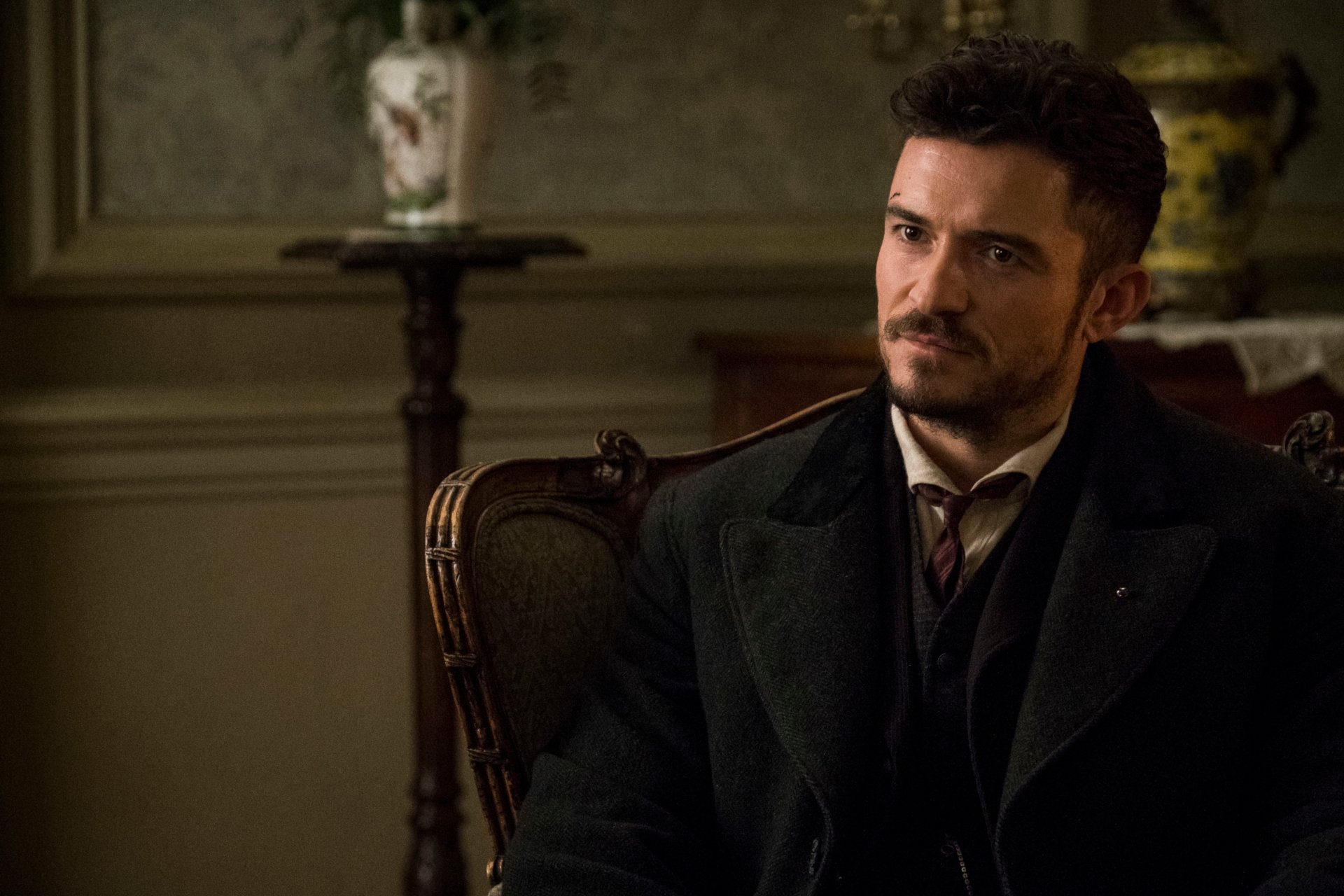 Download Rycroft Philostrate Orlando Bloom TV Show Carnival Row HD Wallpaper