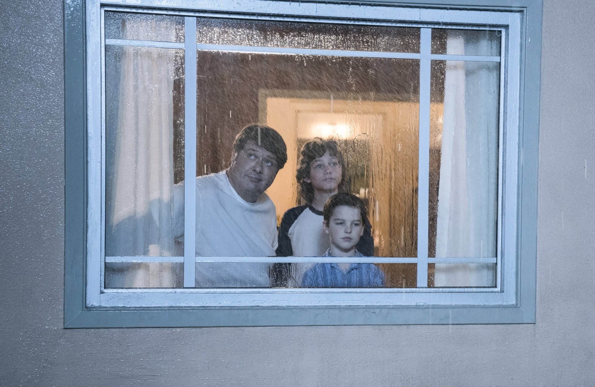 Download George Cooper Jr. Montana Jordan George Cooper Lance Barber Sheldon Cooper Iain Armitage TV Show Young Sheldon HD Wallpaper