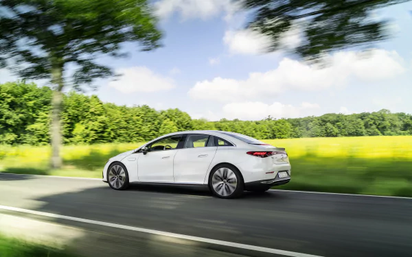  Mercedes-Benz EQE 350 Electric Art Line (V295)