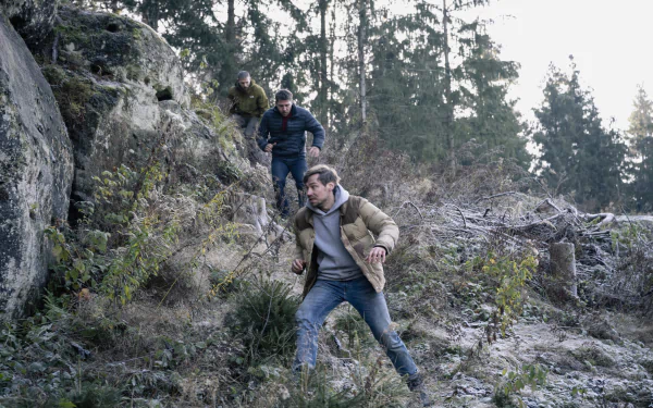 Robert Finster Hanno Koffler David Kross movie Prey (2021) HD Desktop Wallpaper | Background Image