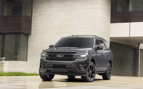  2022 Ford Expedition &quot;Stealth Edition&quot; Performance Package