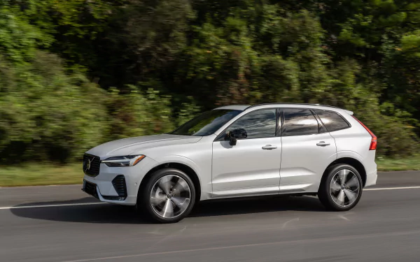 vehicle Volvo XC60 B6 AWD HD Desktop Wallpaper | Background Image