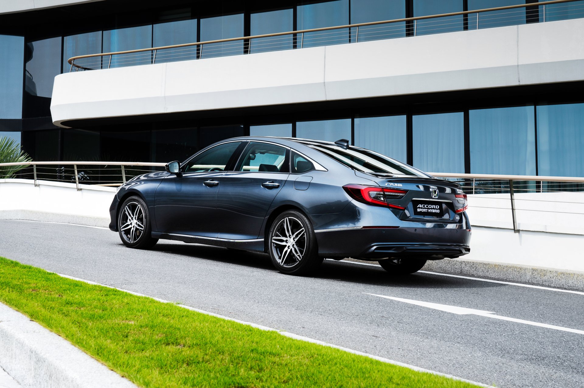 Download Vehicle Honda Accord Sport Hybrid HD Wallpaper