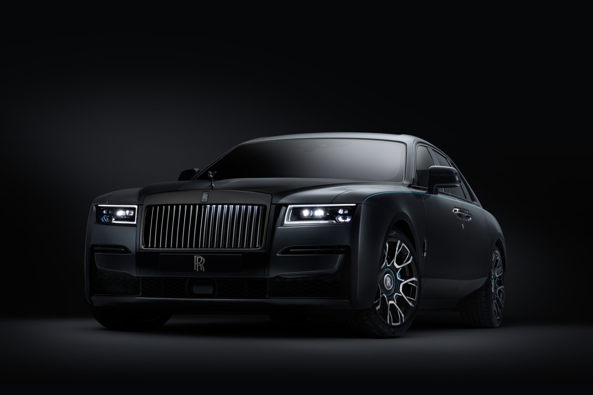Download Vehicle Rolls-Royce Black Badge Ghost 8k Ultra HD Wallpaper