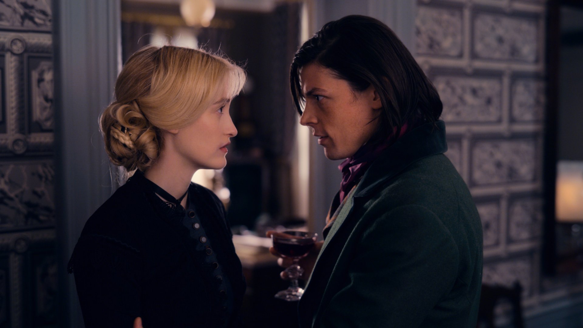 Download TV Show Dickinson HD Wallpaper