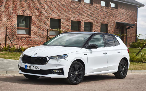 vehicle Skoda Fabia HD Desktop Wallpaper | Background Image