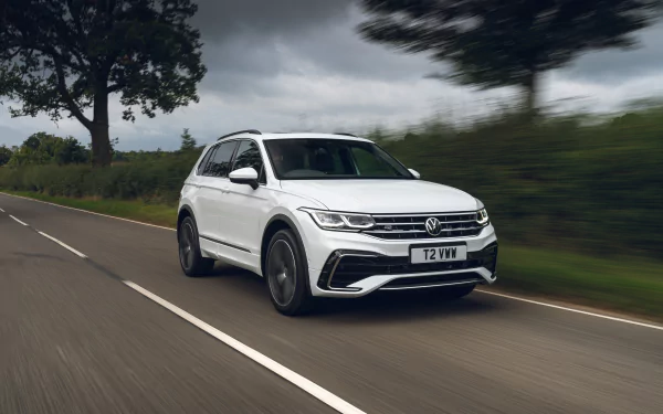 SUV Volkswagen Tiguan eHybrid R-Line vehicle Volkswagen Tiguan R-Line HD Desktop Wallpaper | Background Image