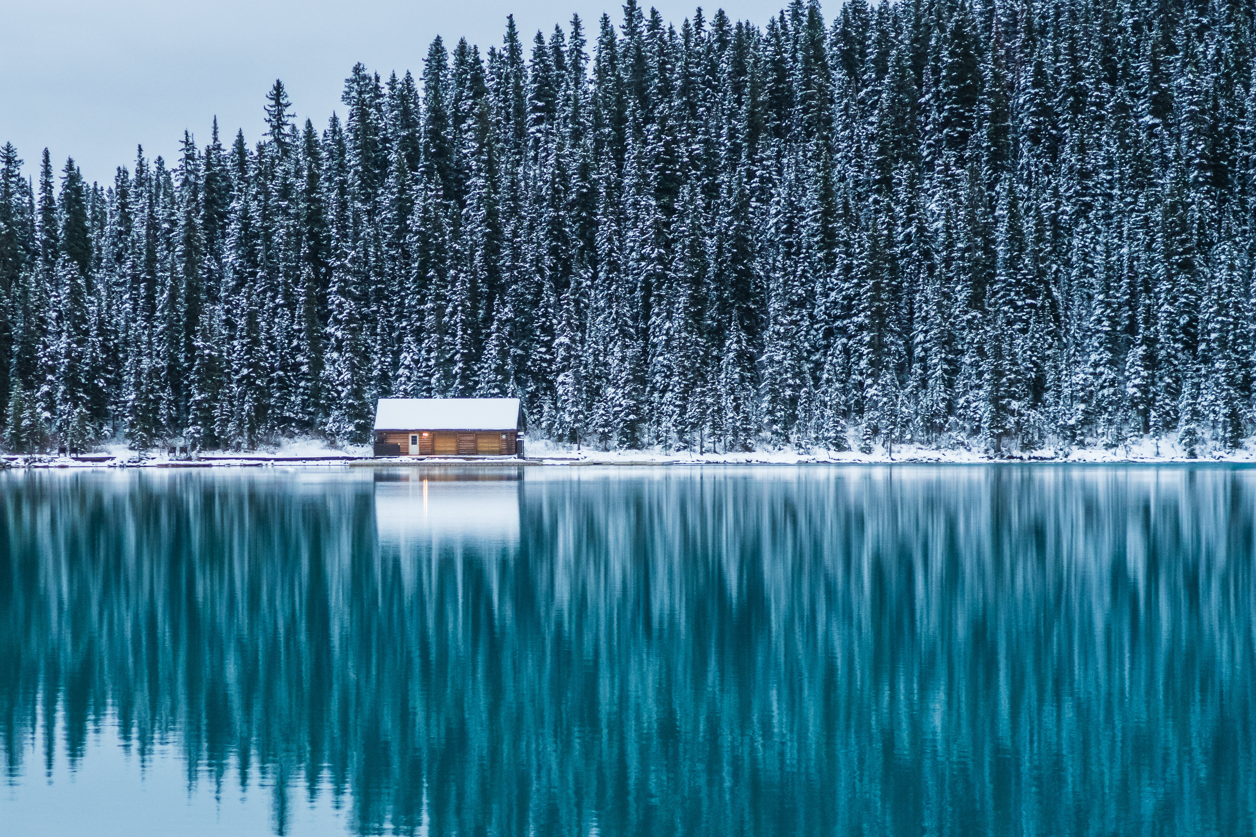 Lake Louise, Alberta, Canada by tmsfan24