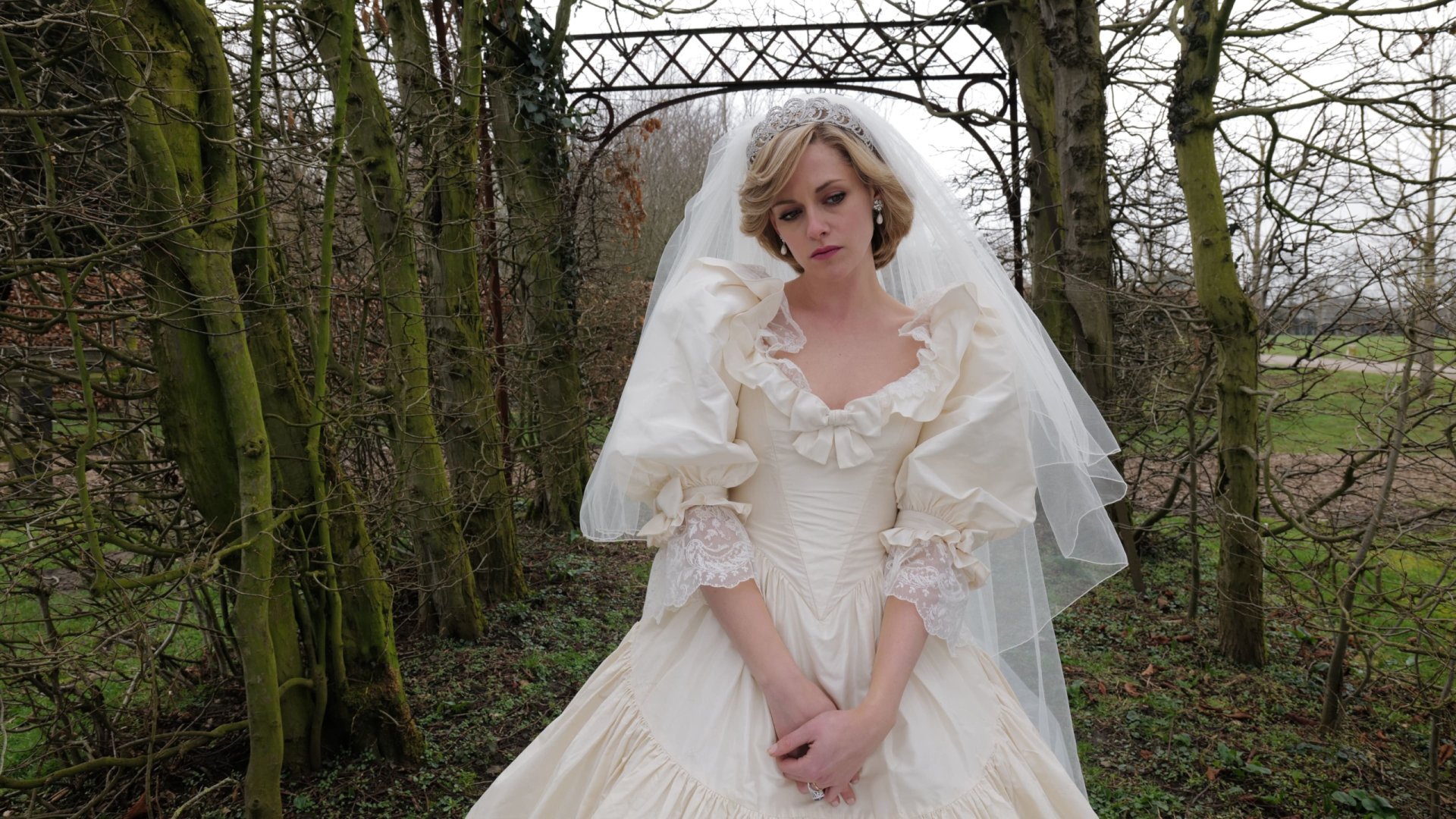 Download Kristen Stewart Movie Spencer HD Wallpaper