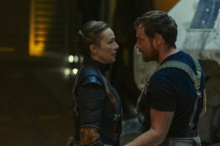 John Robinson Toby Stephens Molly Parker Maureen Robinson TV Show Lost In Space HD Desktop Wallpaper | Background Image