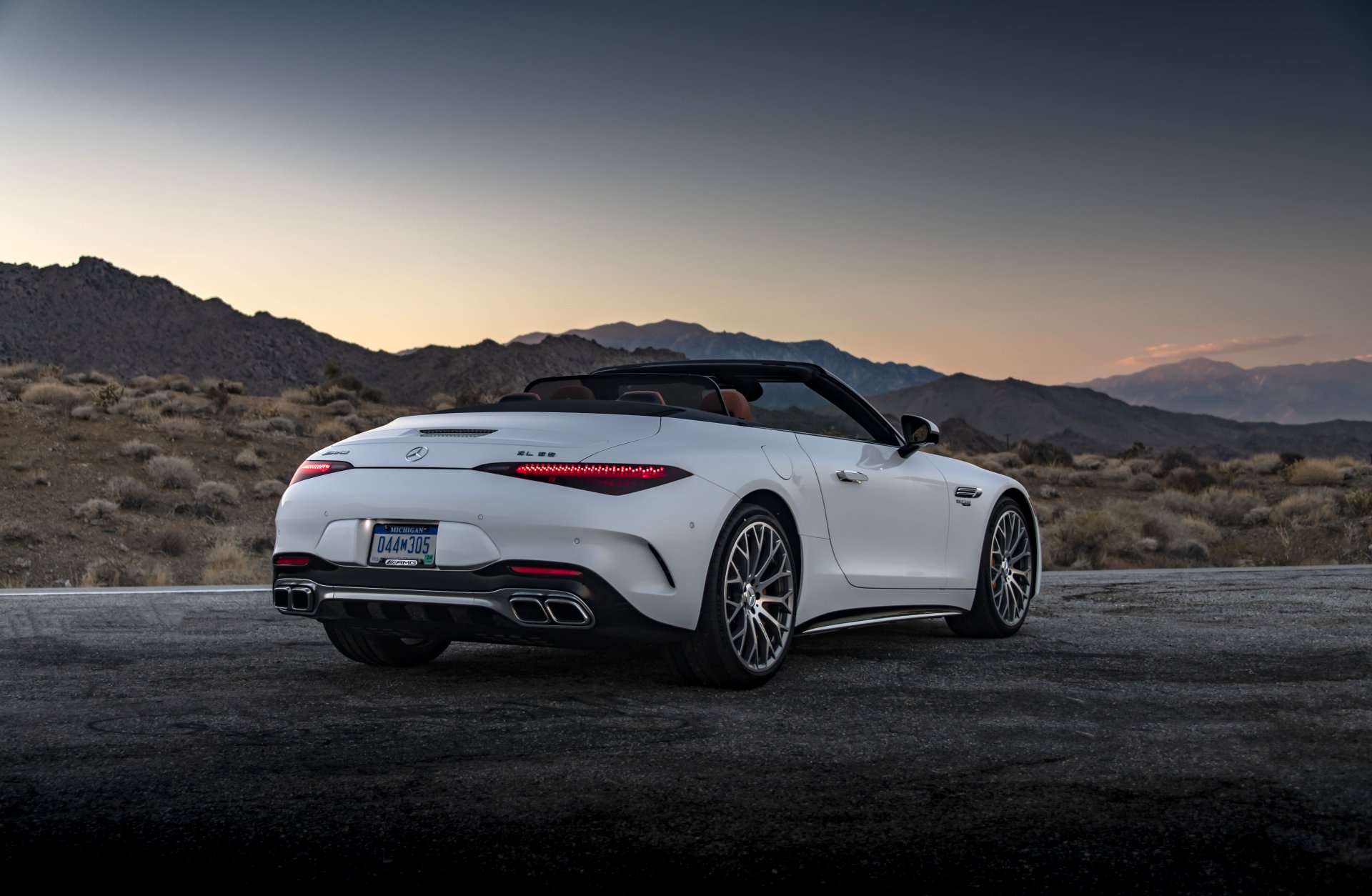 Download Cabriolet Mercedes-AMG SL 55 4MATIC Vehicle Mercedes-AMG SL 8k Ultra HD Wallpaper