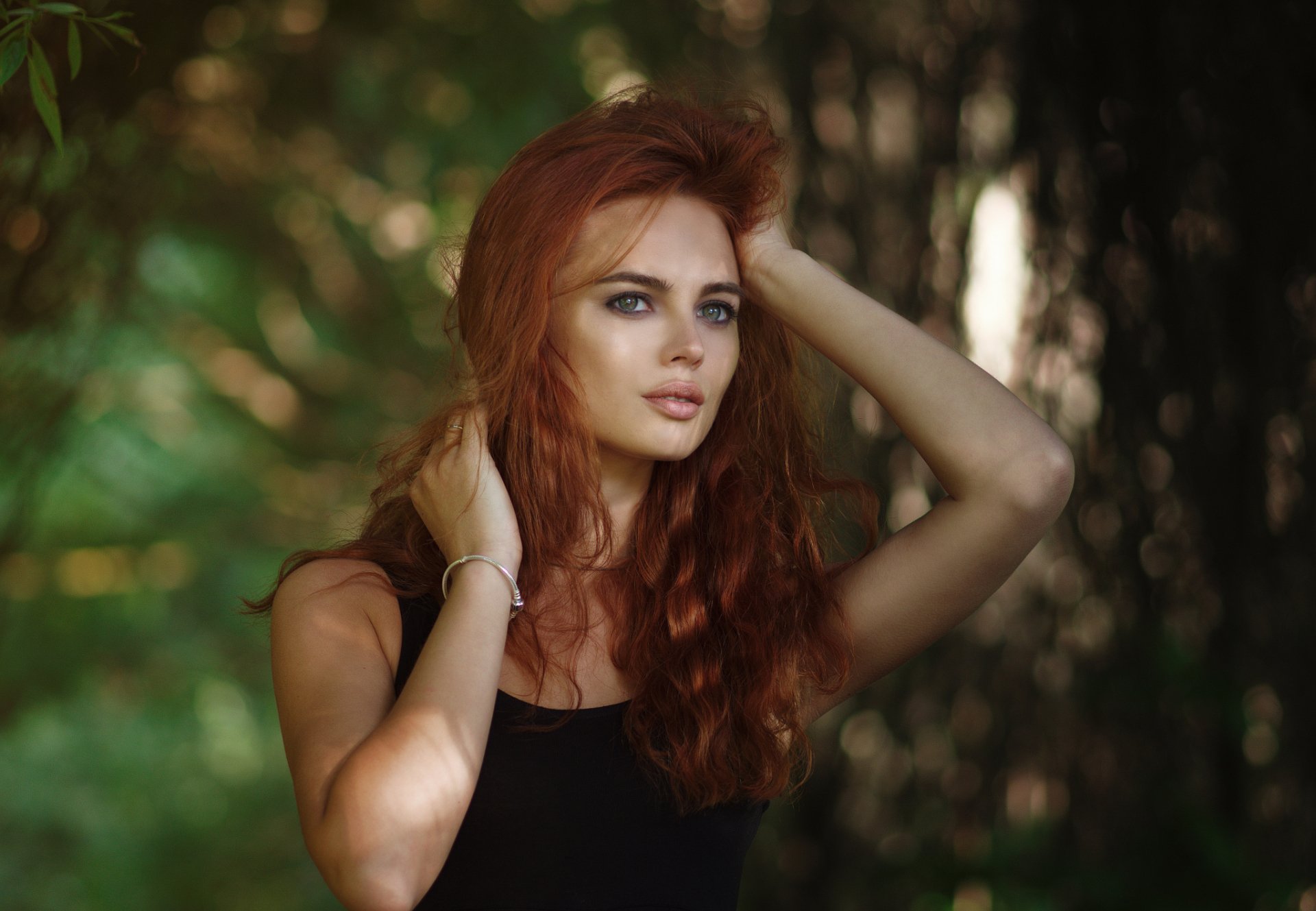 Download Redhead Woman Model HD Wallpaper | 2048x1418 | Wallpaper Abyss