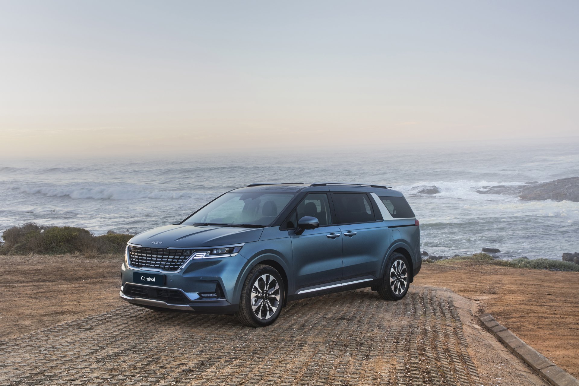 Download SUV Vehicle Kia Carnival 4k Ultra HD Wallpaper