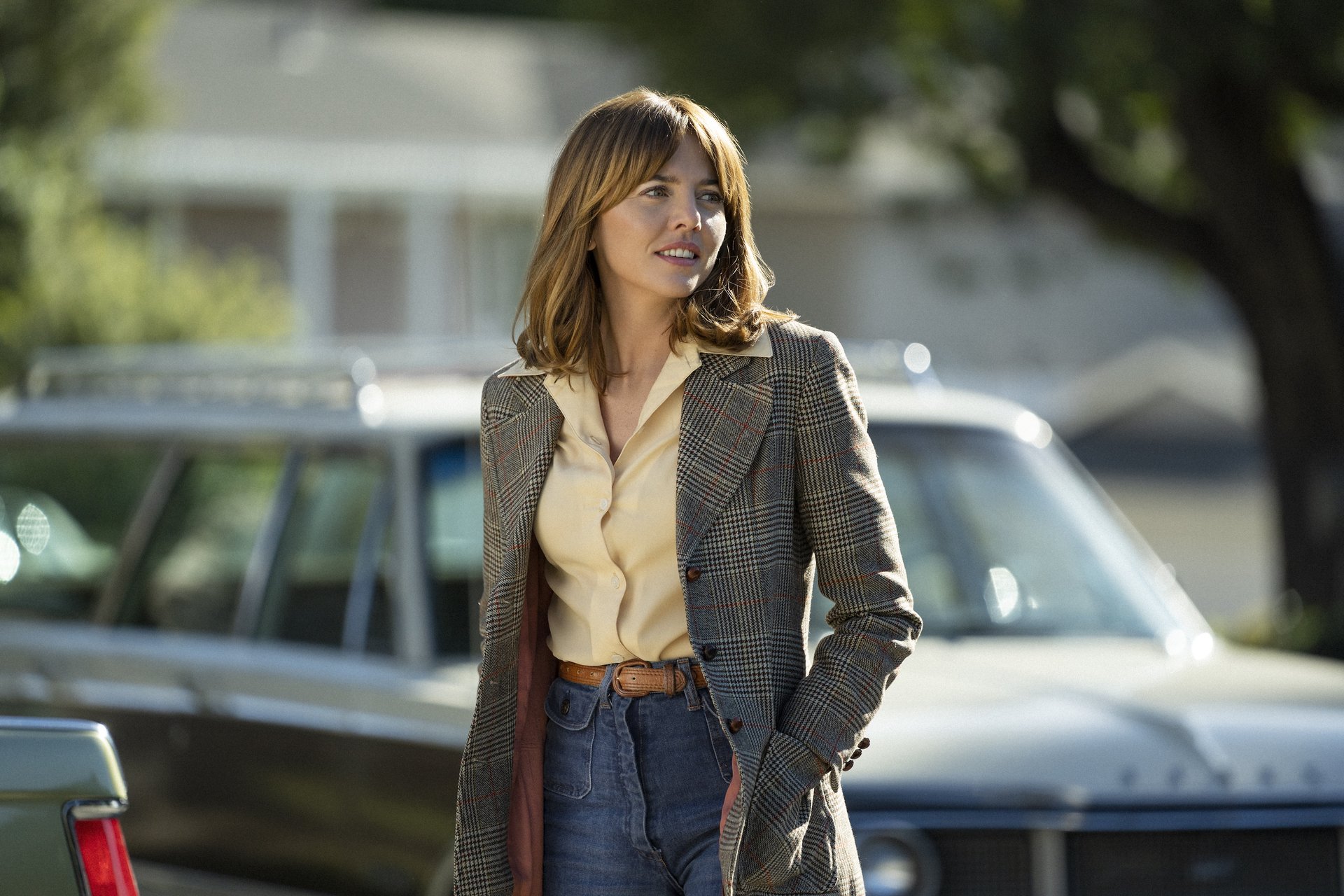 Download Ophelia Lovibond TV Show MINX HD Wallpaper