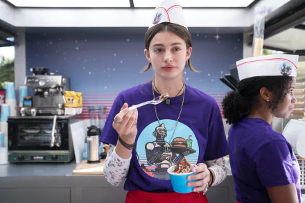 Erin Naird Diana Silvers TV Show Space Force HD Desktop Wallpaper | Background Image