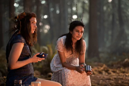 TV Show Yellowjackets HD Desktop Wallpaper | Background Image