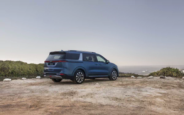 SUV vehicle Kia Carnival HD Desktop Wallpaper | Background Image