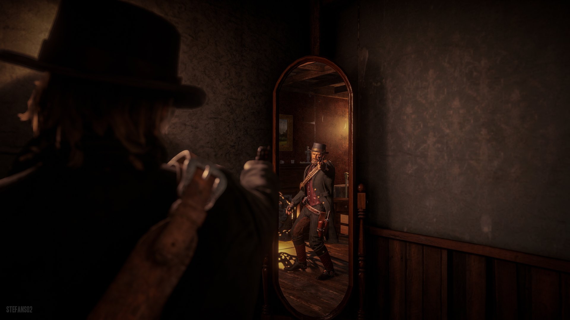 Red Dead Redemption 2 4K Ultra HD PC desktop wallpaper: gunslinger aims at a rival reflected in an oval mirror inside a dim wooden saloon.