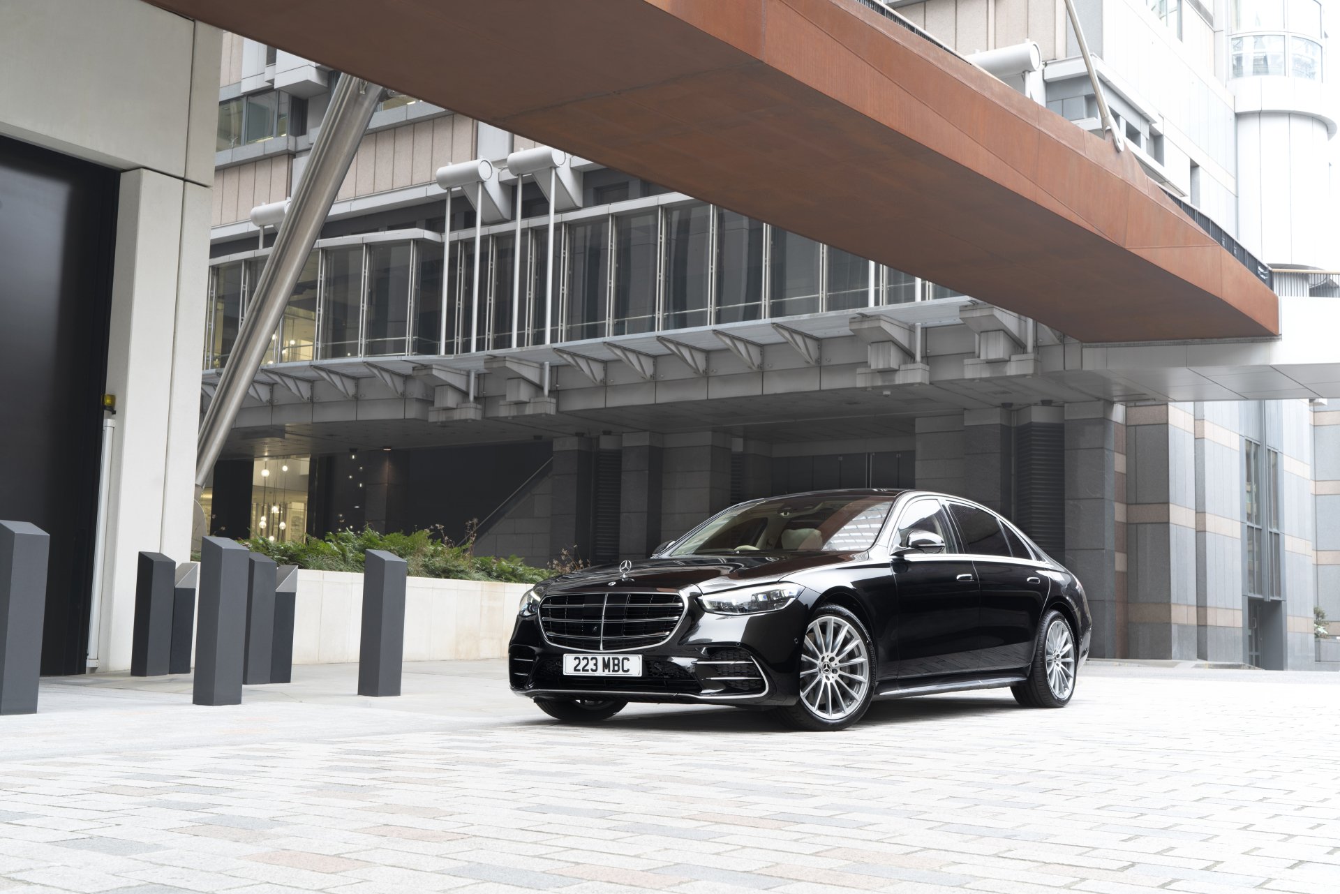 Download Mercedes-Benz S 580 Vehicle Mercedes-Benz S-Class 4k Ultra HD Wallpaper
