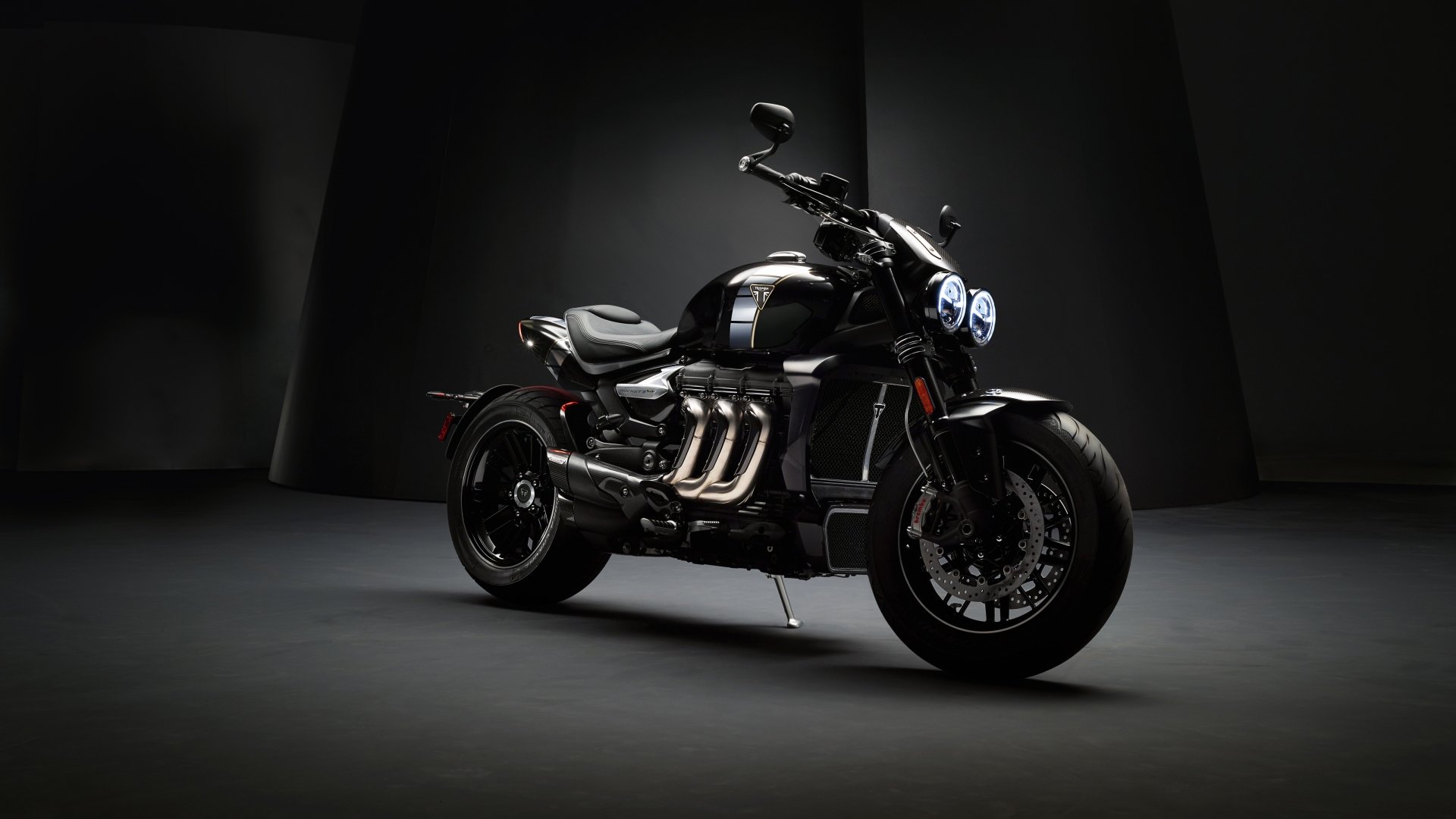Download Vehicle Triumph Rocket III 4k Ultra HD Wallpaper