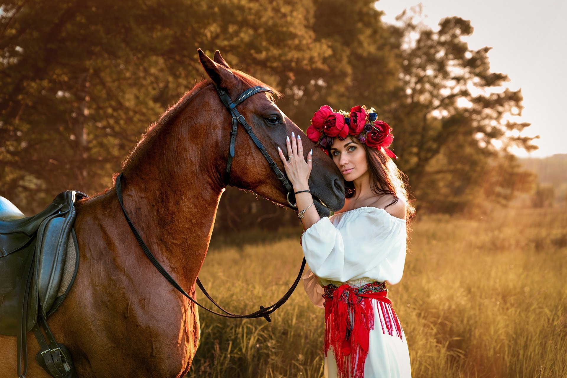 Download Horse Wreath Woman Model HD Wallpaper