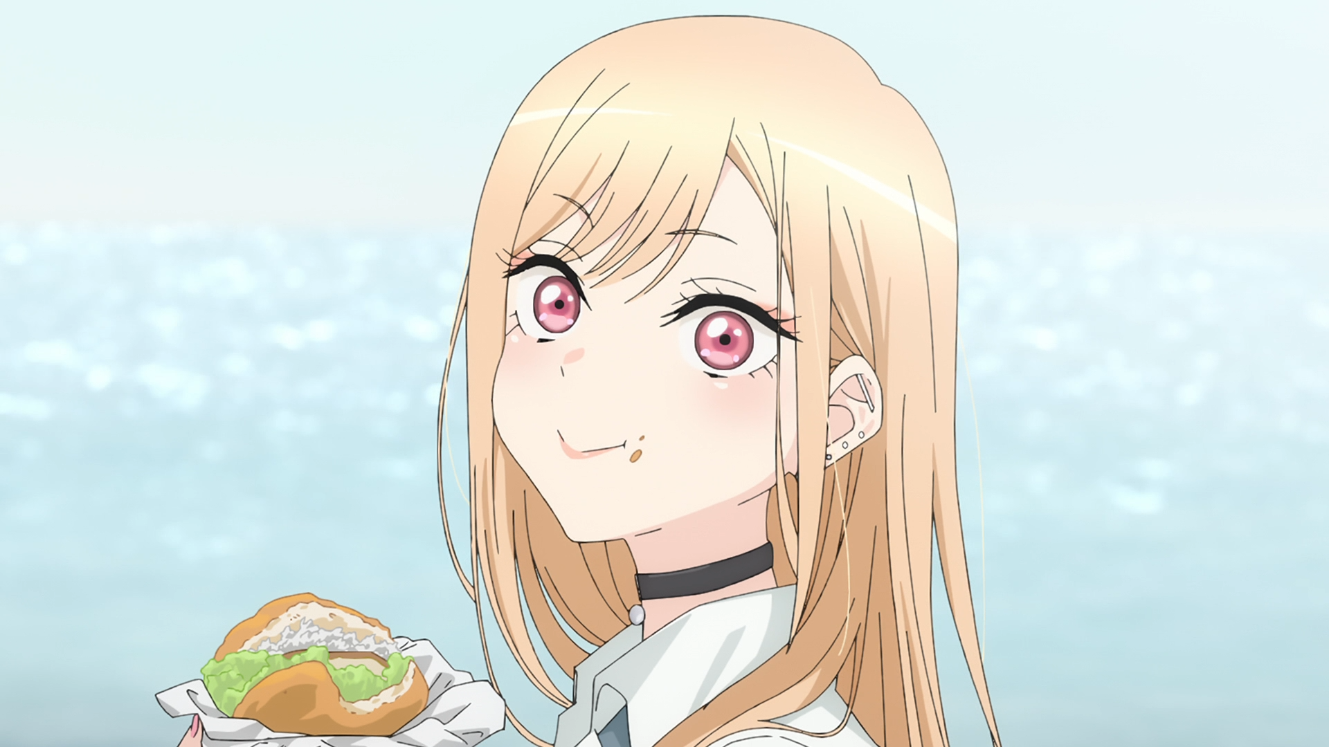 HD anime desktop wallpaper featuring Marin Kitagawa from My Dress-Up Darling, shown enjoying a sandwich with a serene ocean background.