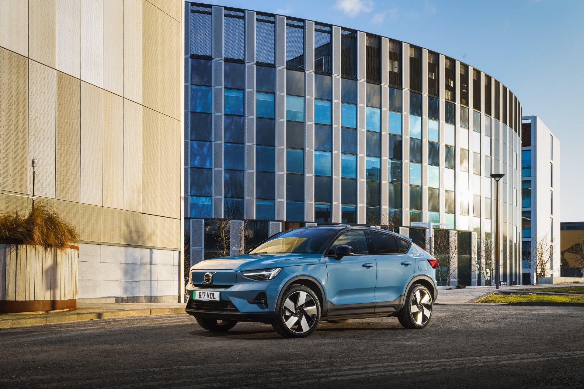 Download SUV Vehicle Volvo C40 4k Ultra HD Wallpaper