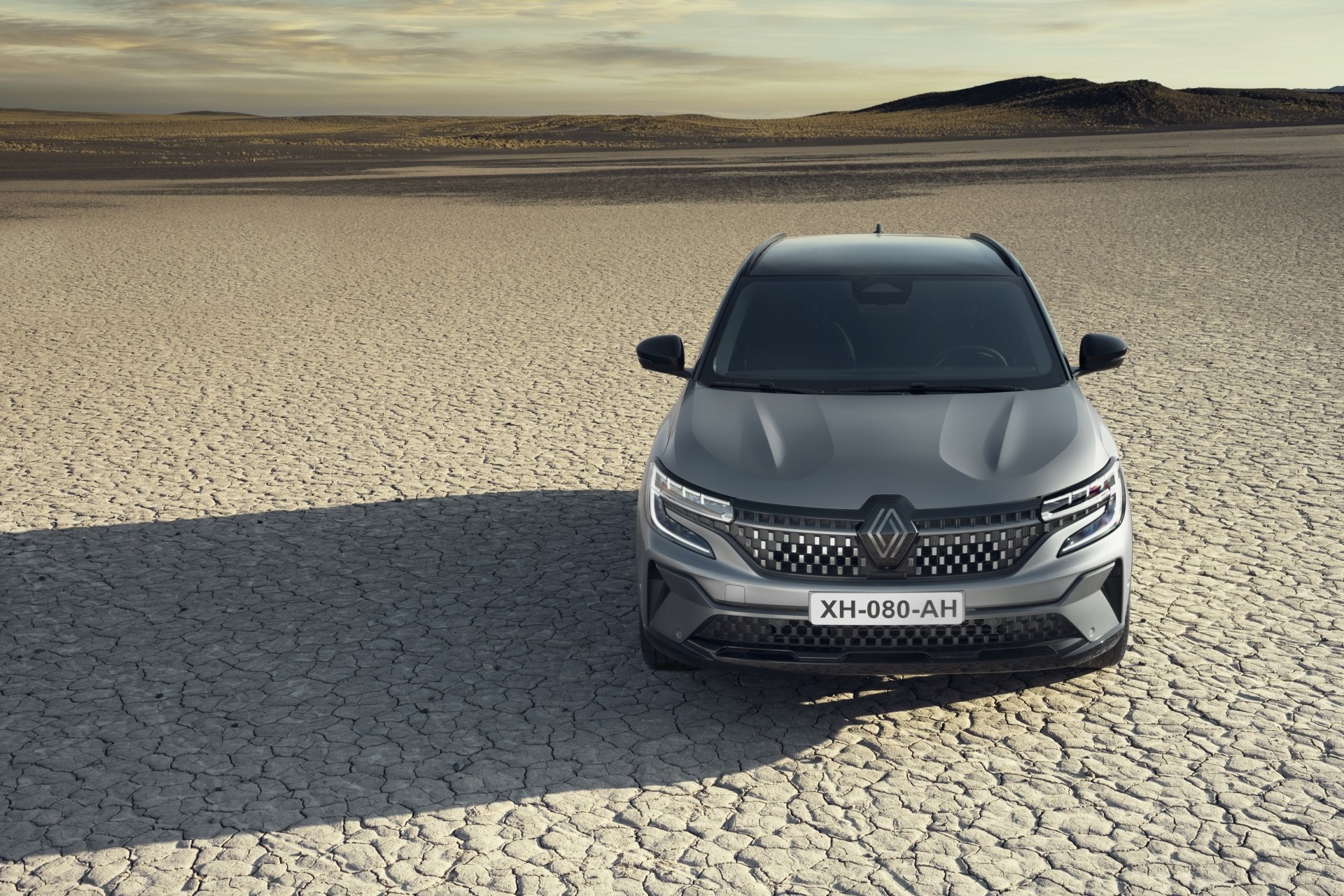 Download SUV Vehicle Renault Austral E-TECH Hybrid 8k Ultra HD Wallpaper