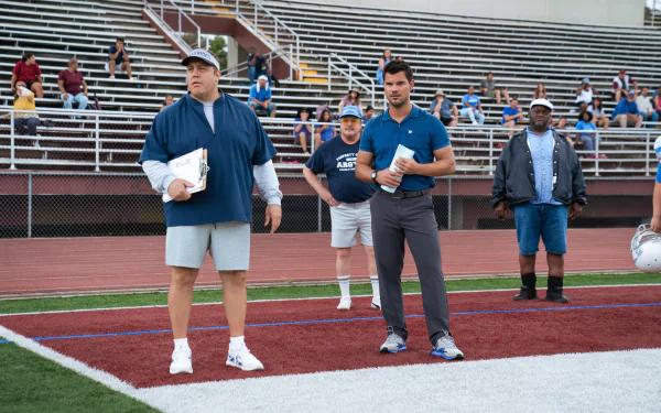 Taylor Lautner Kevin James movie Home Team HD Desktop Wallpaper | Background Image