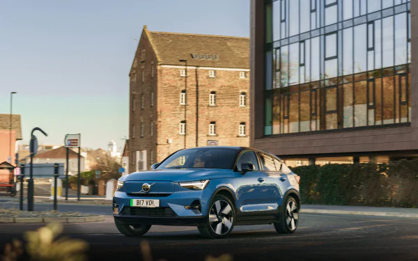 SUV vehicle Volvo C40 HD Desktop Wallpaper | Background Image