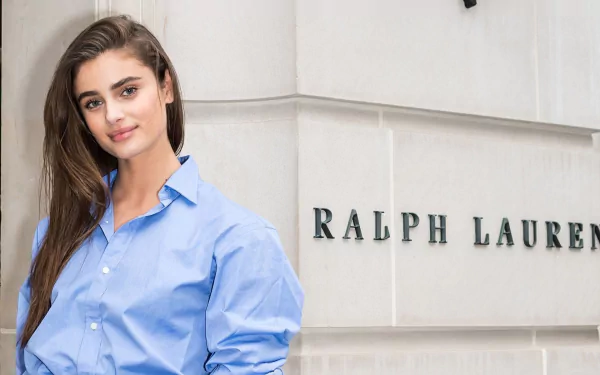 brunette model Celebrity Taylor Marie Hill HD Desktop Wallpaper | Background Image