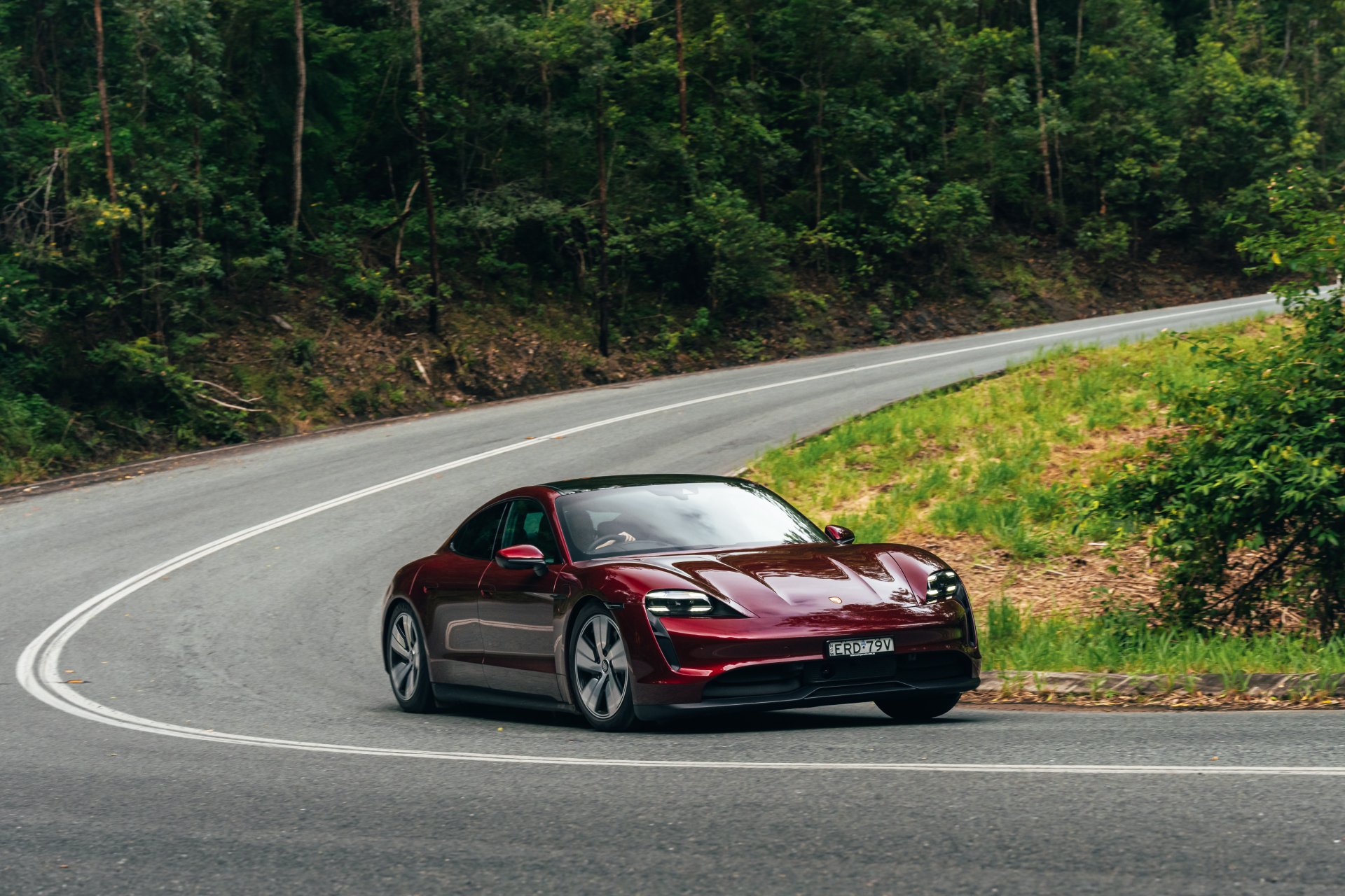 Download Vehicle Porsche Taycan 4k Ultra HD Wallpaper