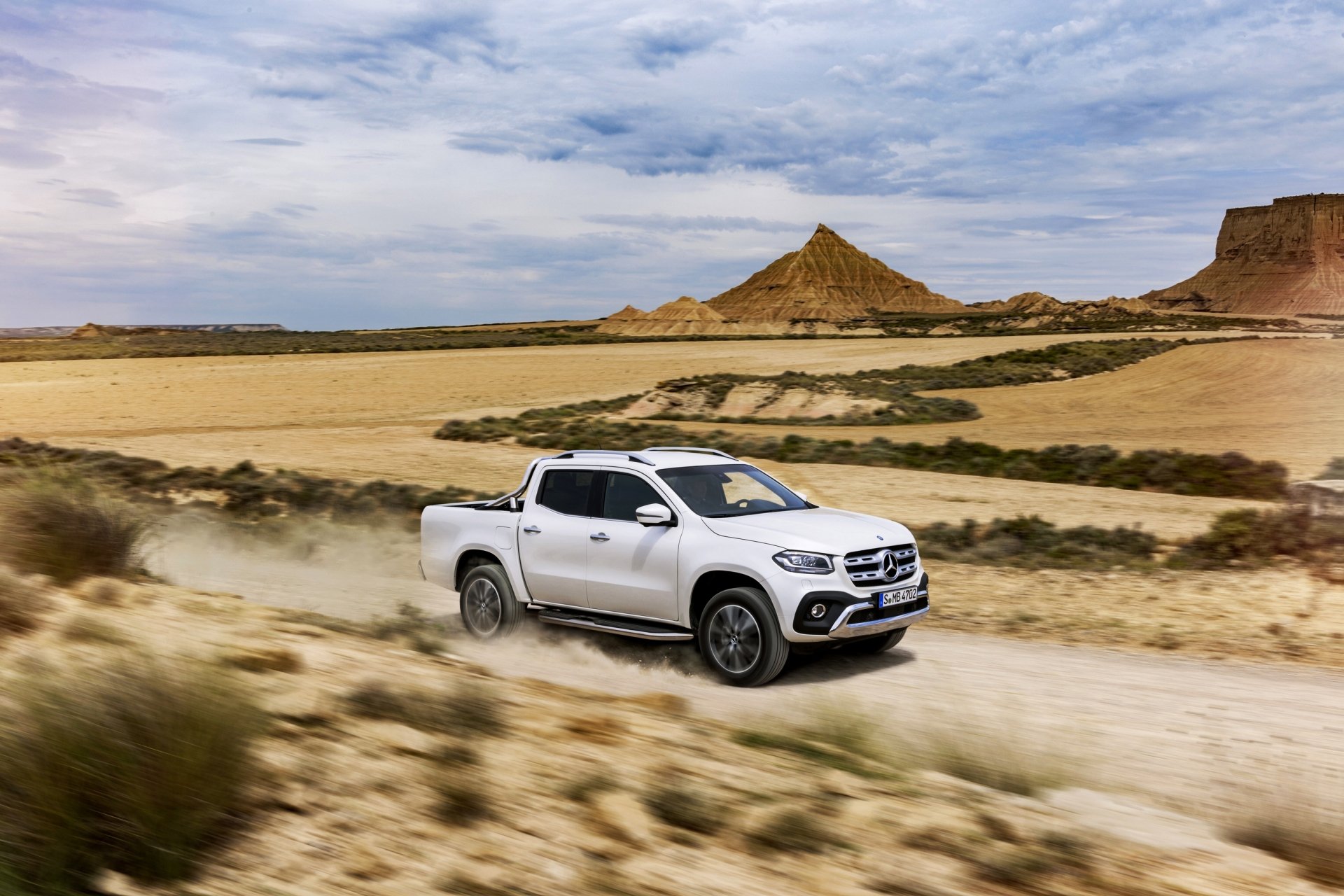 Download Vehicle Mercedes-Benz X-Class HD Wallpaper