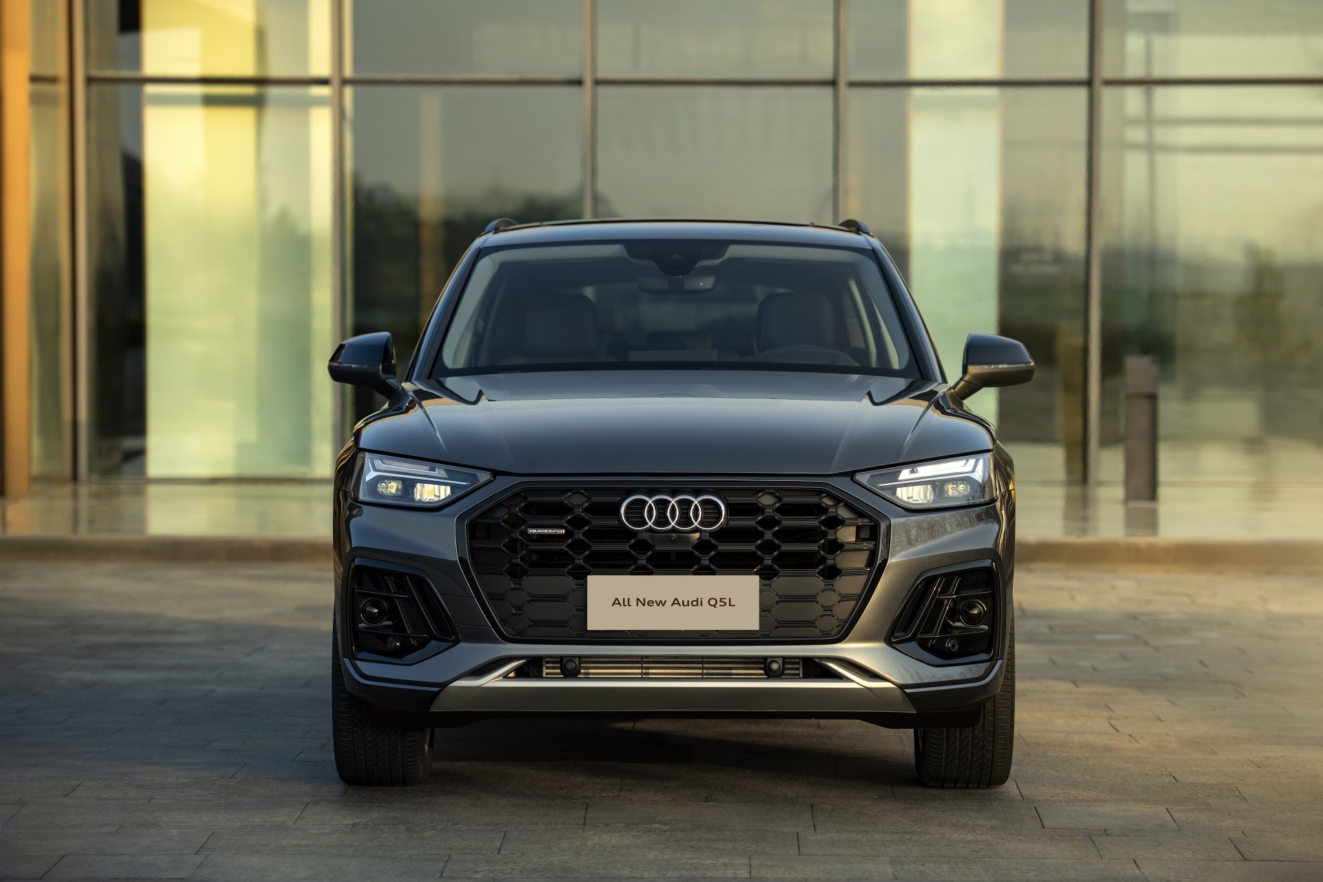 Download Vehicle Audi Q5 45 TFSI Quattro S Line 8k Ultra HD Wallpaper
