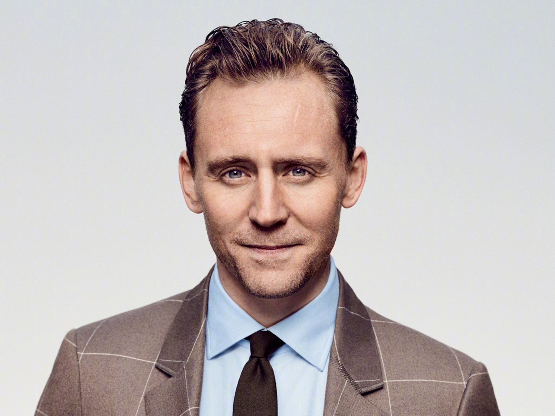 Download Celebrity Tom Hiddleston HD Wallpaper
