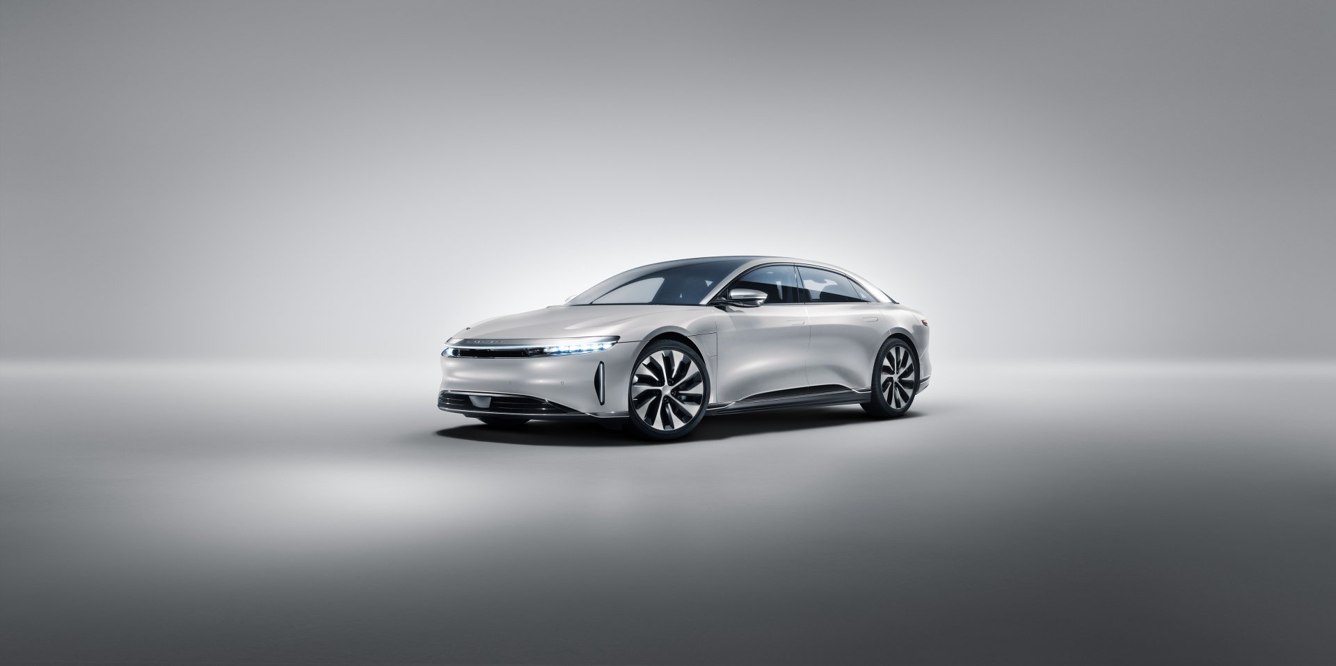 Download Vehicle Lucid Air Grand Touring 4k Ultra HD Wallpaper