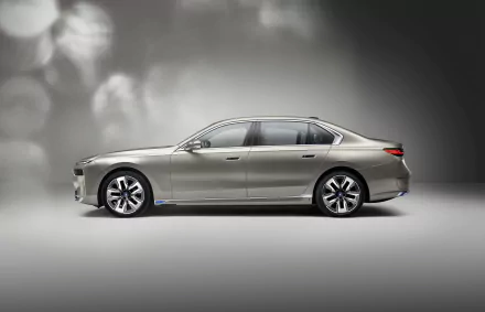 vehicle BMW i7 xDrive60 HD Desktop Wallpaper | Background Image