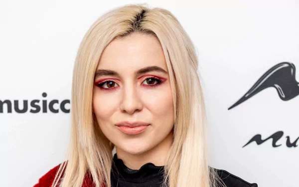 music Ava Max HD Desktop Wallpaper | Background Image