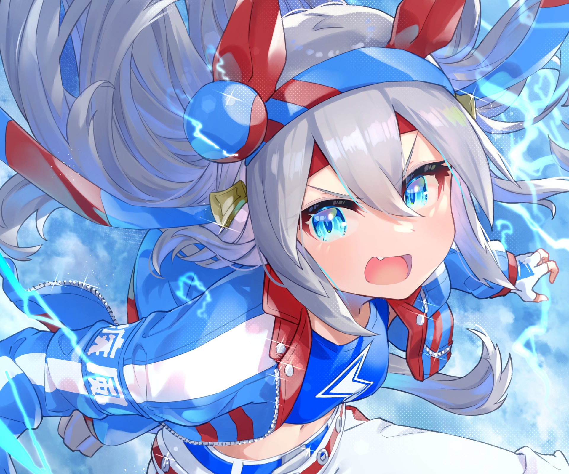 Tamamo Cross from Uma Musume: Pretty Derby — anime girl with silver hair and bright blue eyes in a racing outfit, dynamic mid-run pose with water-spark effects, 4K Ultra HD PC desktop wallpaper/background.