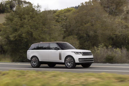  2023 Range Rover SV Serenity P530 LWB