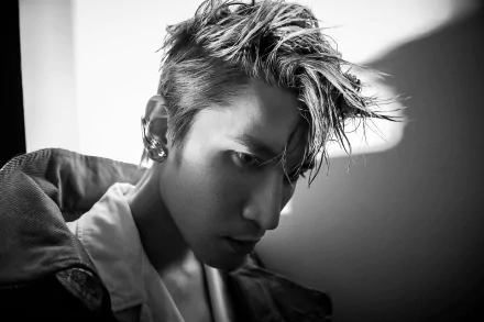 Celebrity Liu Haikuan HD Desktop Wallpaper | Background Image