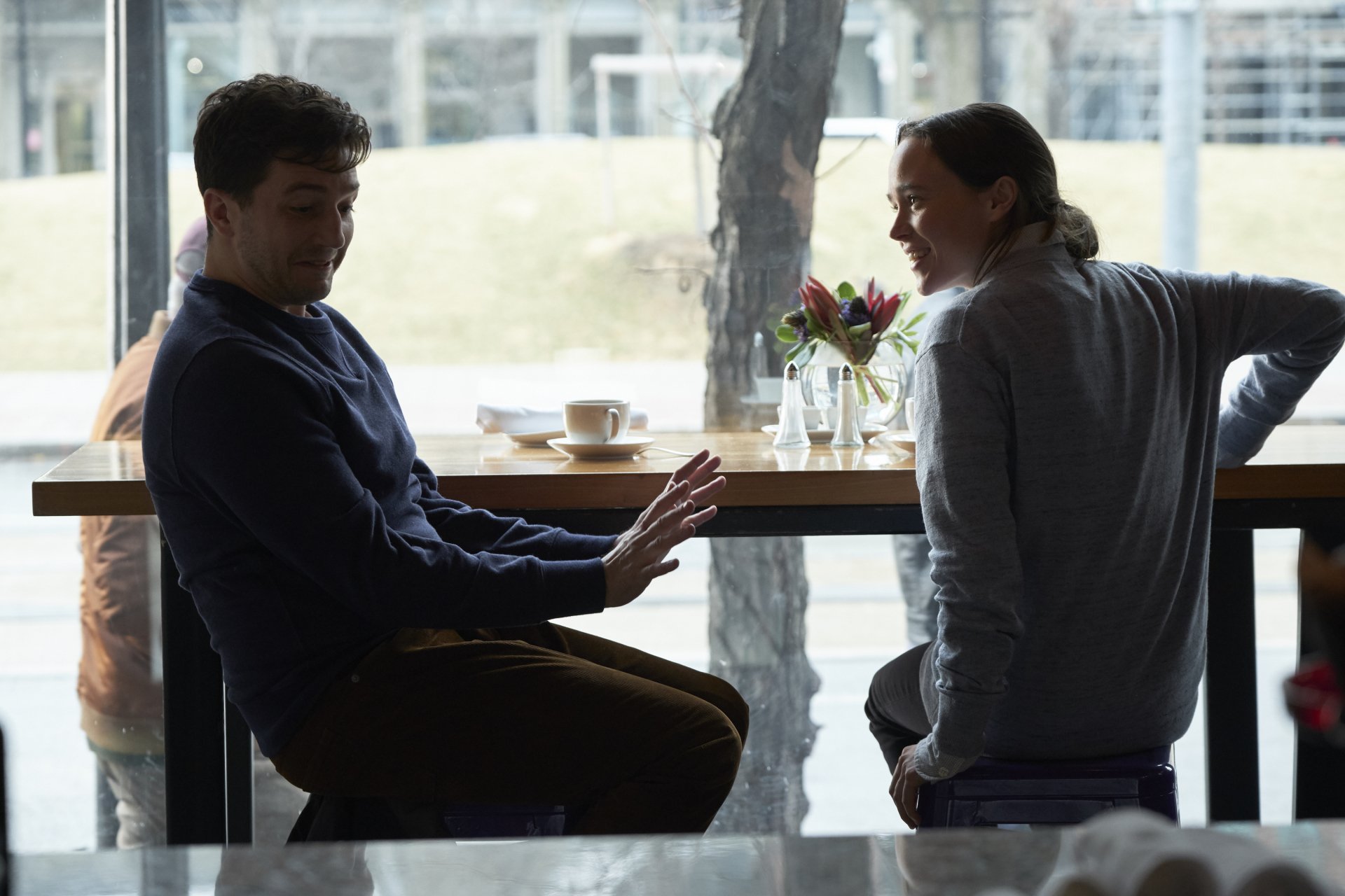 Download Elliot Page Viktor Hargreeves TV Show The Umbrella Academy HD Wallpaper