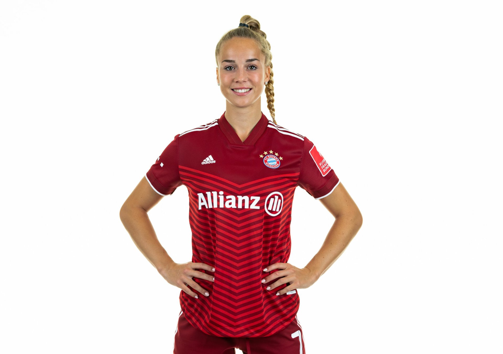 Download FC Bayern Munich (Women) Giulia Gwinn Sports HD Wallpaper