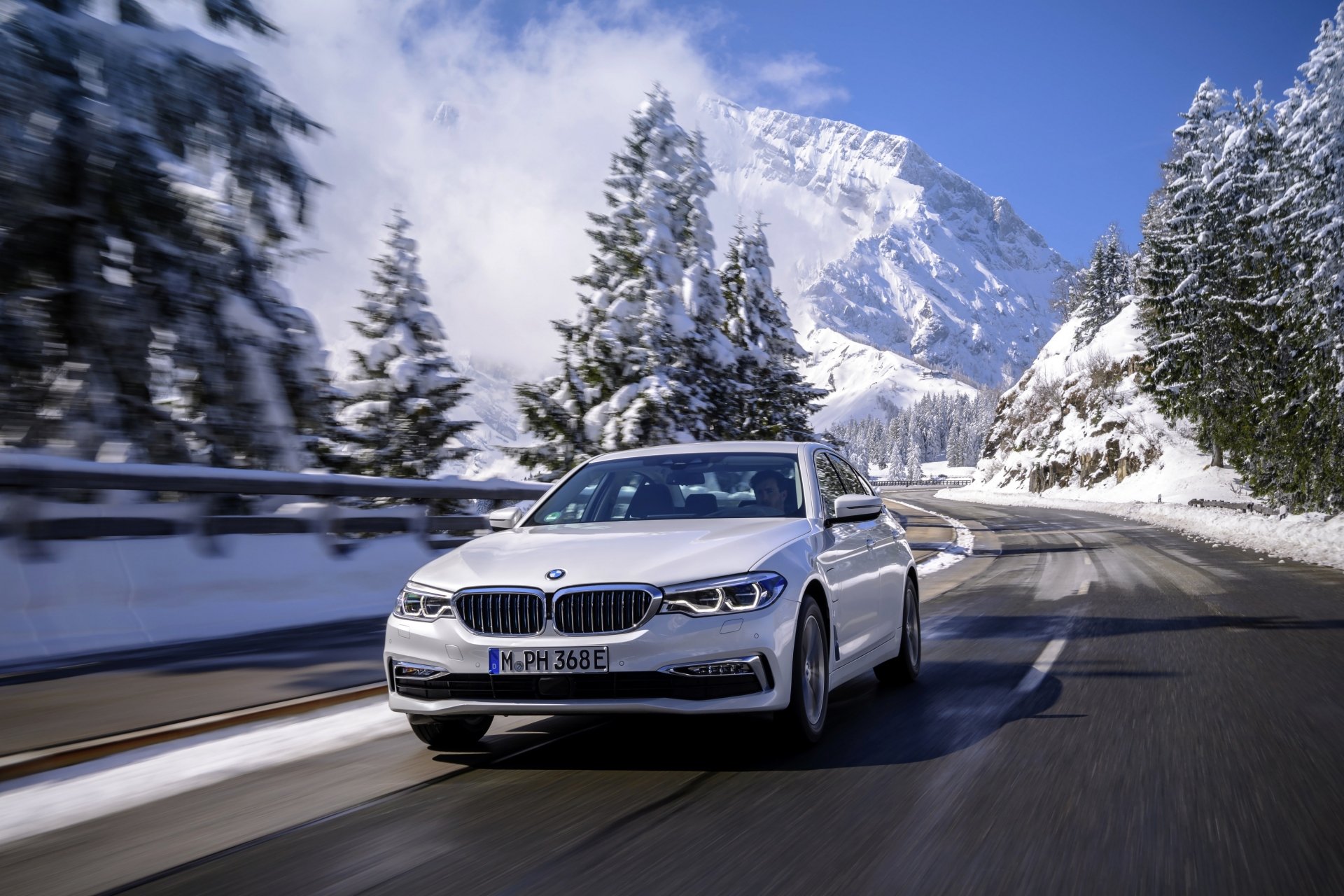 Download Vehicle BMW 5 Series 4k Ultra HD Wallpaper 4096x2731 