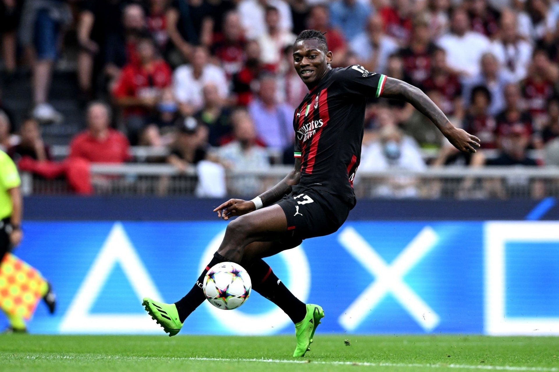 Download A.C. Milan Rafael Leão Sports HD Wallpaper