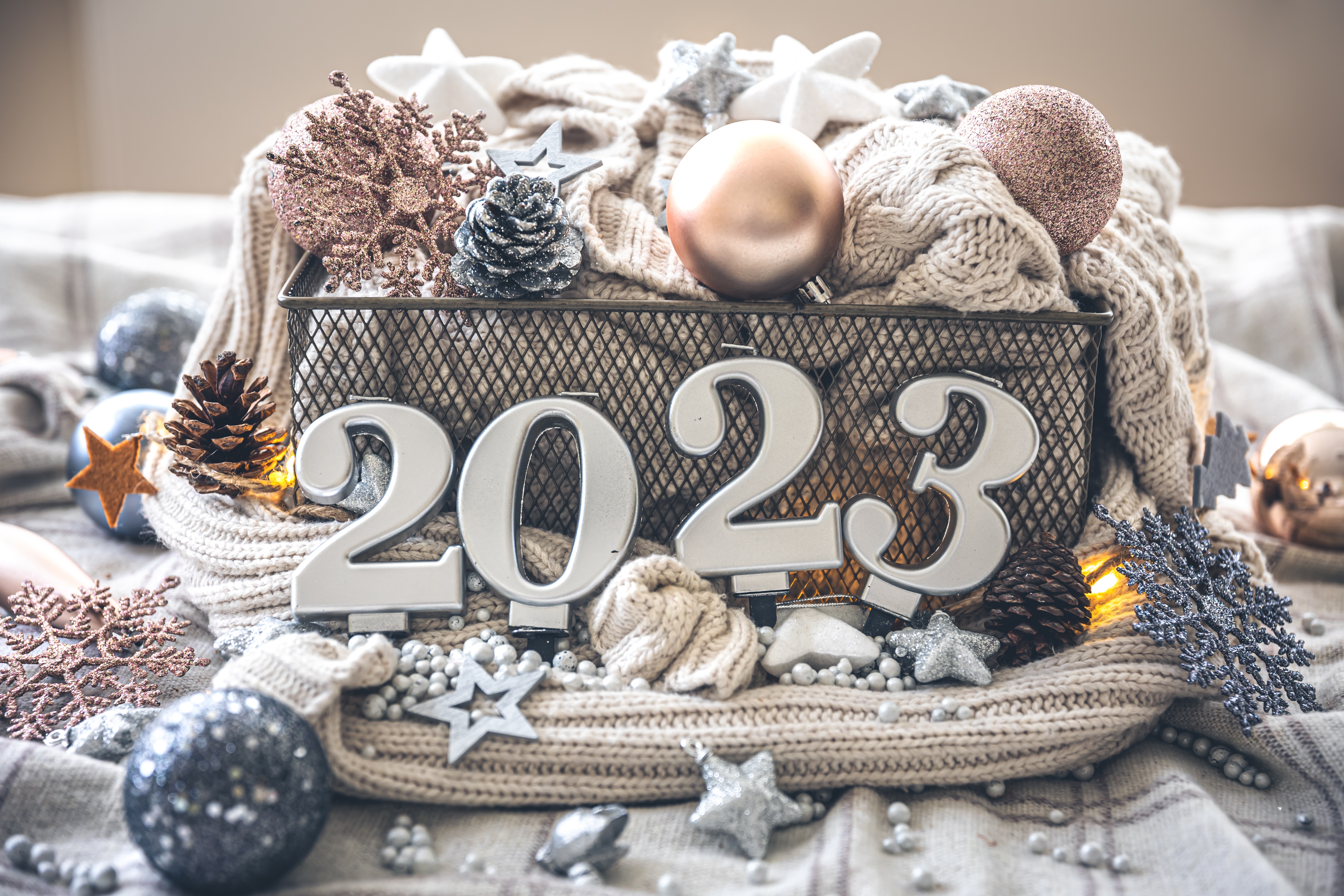 Новый год 2023 отели. С новым годом 2023. Новогодние обои 2023. Обои на рабочий стол 2023. Новогоднее оформление 2023 года.