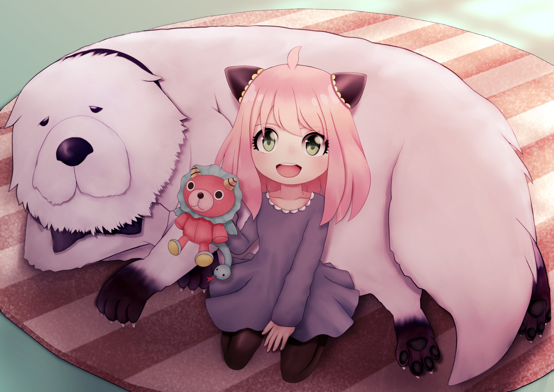 4K anime PC wallpaper of Anya Forger from Spy x Family cuddling Bond, the giant white dog, on a striped rug while holding a plush toy, smiling warmly.