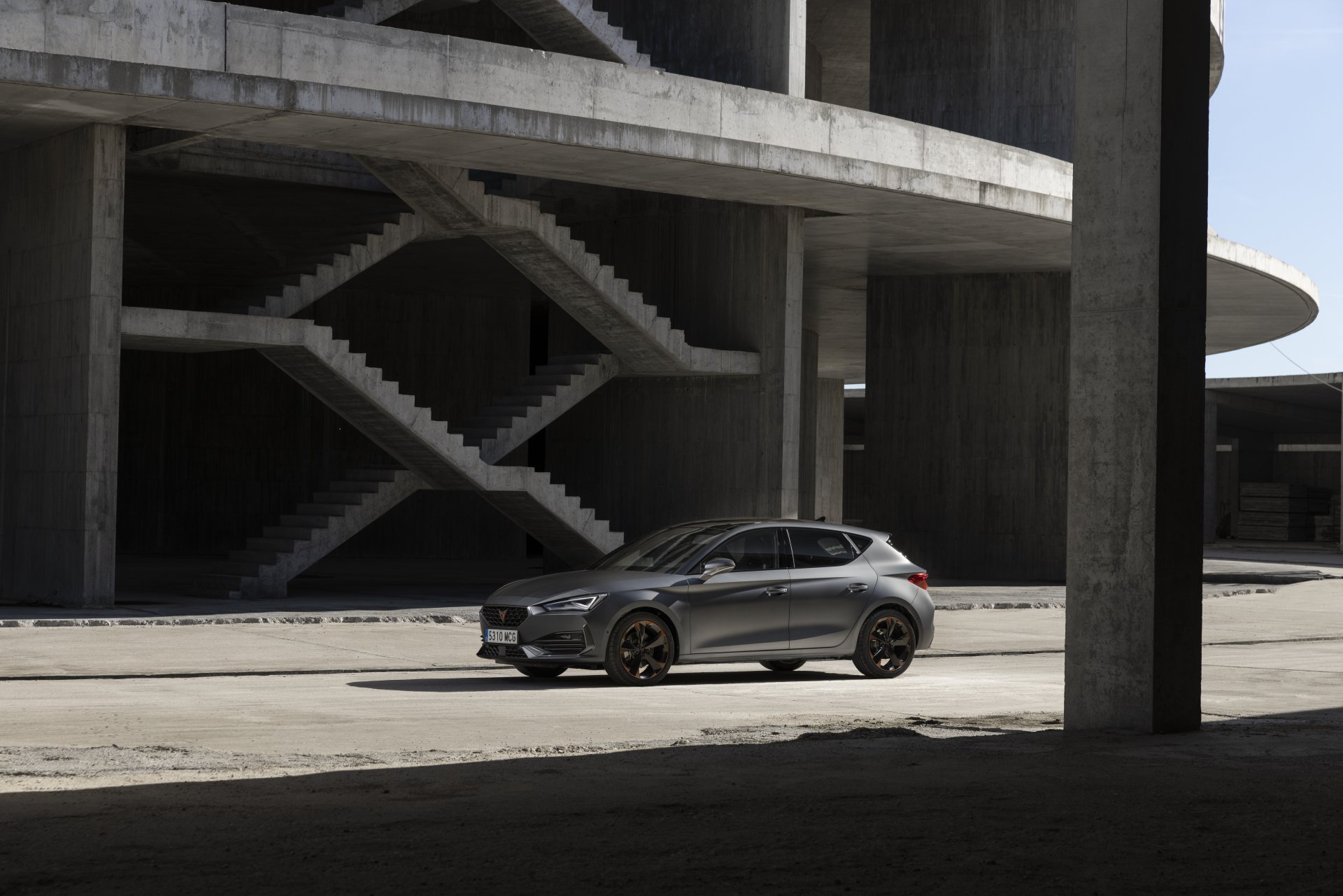 Download Vehicle Cupra León ETSI 8k Ultra HD Wallpaper