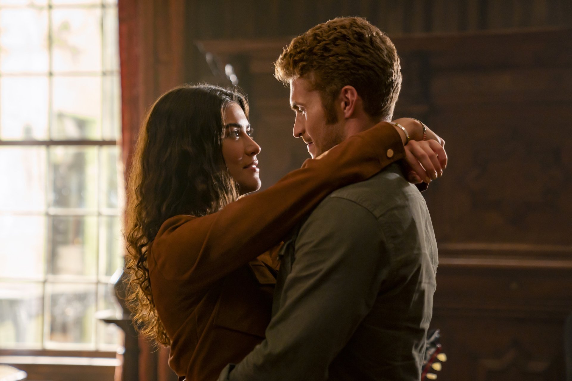 Download Jake Austin Walker Lisette Olivera TV Show National Treasure: Edge Of History HD Wallpaper